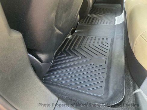 Used 2015 Tesla Model S 70 image 52