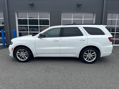 Used 2024 Dodge Durango GT RWD image 2