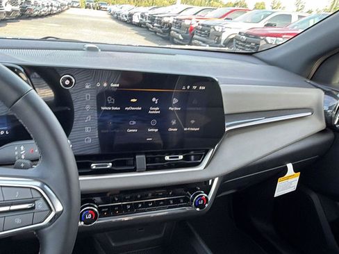 New 2026 Chevrolet Equinox LT w/ Convenience Package II AWD/4WD image 21