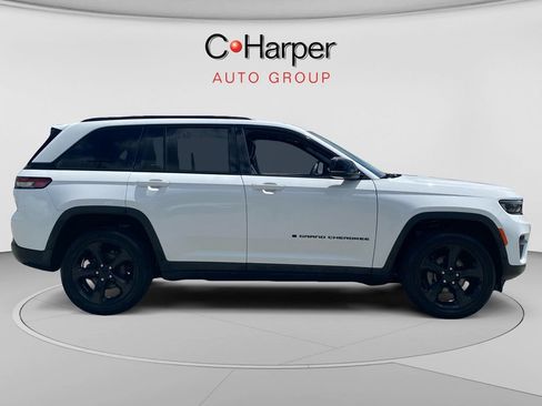 Used 2023 Jeep Grand Cherokee Altitude AWD/4WD image 2