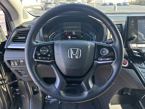 Used 2021 Honda Odyssey Touring image 18