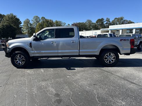 Used 2020 Ford F350 Lariat w/ Lariat Ultimate Package image 5
