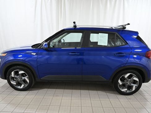 Used 2022 Hyundai Venue SEL image 9