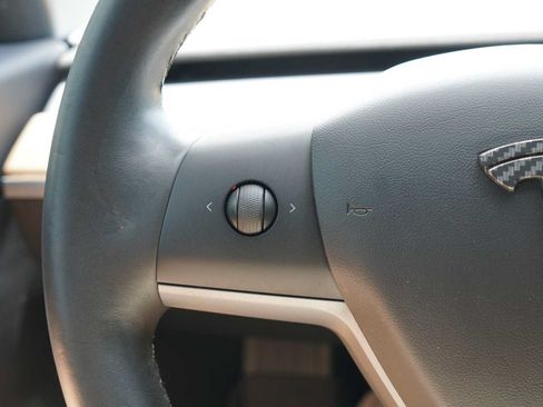 Used 2019 Tesla Model 3 Long Range RWD image 16