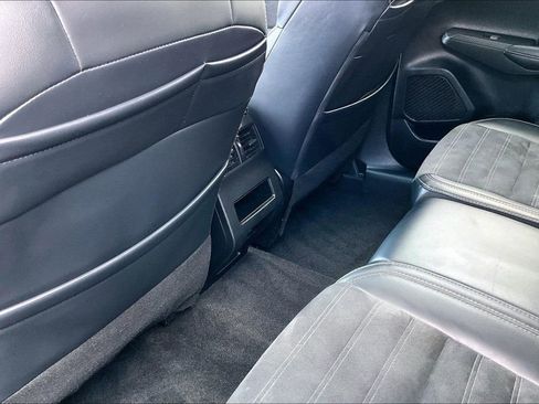 Used 2024 Mitsubishi Outlander SE AWD/4WD image 10