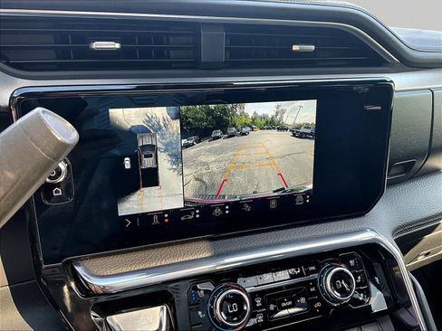 Used 2024 GMC Sierra 2500 Denali w/ Technology Package AWD/4WD image 15