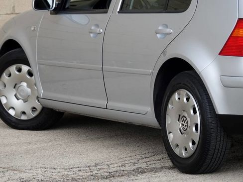 Used 2005 Volkswagen Golf GL image 17