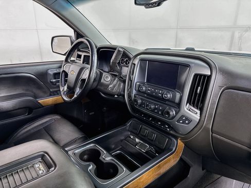 Used 2018 Chevrolet Silverado 1500 LTZ w/ Sport Package AWD/4WD image 28