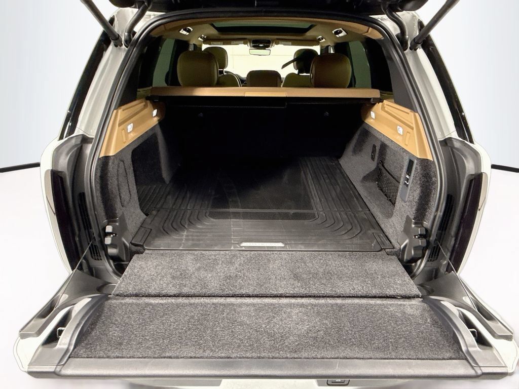 New 2026 Land Rover Range Rover SE AWD/4WD image 30
