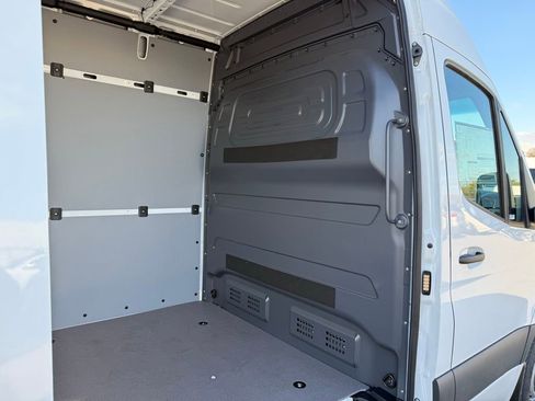 New 2026 Mercedes-Benz Sprinter 2500 image 24