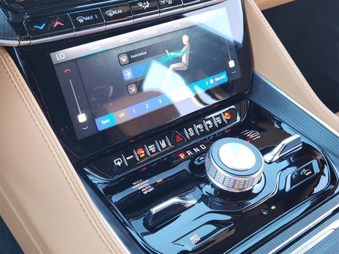 Used 2024 Jeep Grand Wagoneer Series III w/ Rear Seat Video Group 1 image 27