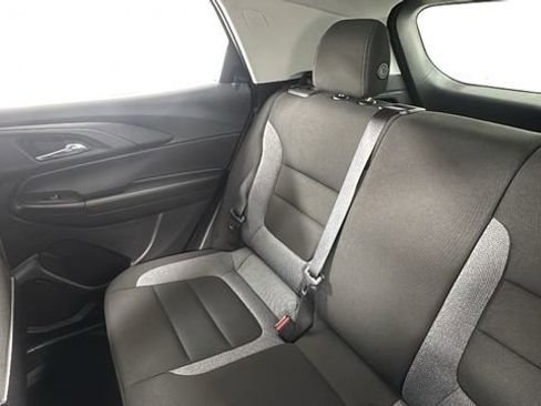 Used 2025 Chevrolet TrailBlazer LT w/ Driver Confidence Package image 14