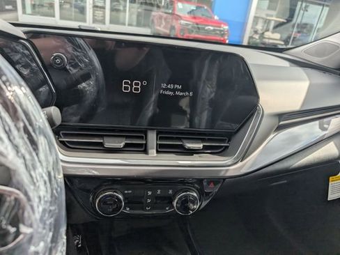 New 2026 Chevrolet Trax ACTIV w/ Sunroof Package FWD image 21
