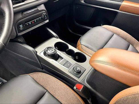 Certified 2025 Ford Bronco Sport Outer Banks w/ Outer Banks Tech Package+ AWD/4WD image 15