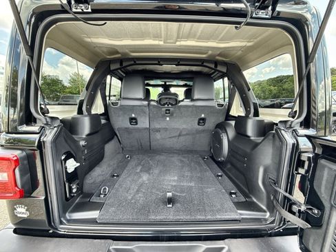 New 2025 Jeep Wrangler Sahara image 25