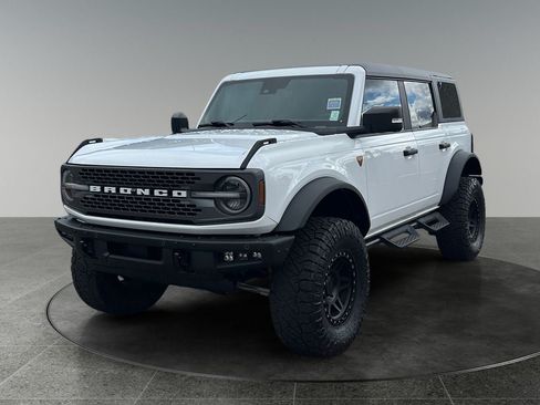 Used 2023 Ford Bronco Badlands w/ Sasquatch Package AWD/4WD image 3