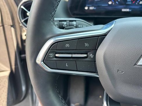 Used 2025 Chevrolet Equinox LT FWD image 15