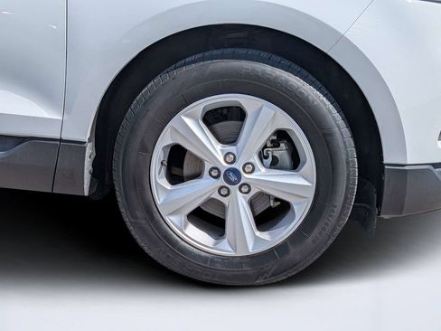 Used 2020 Ford Edge SE FWD image 10