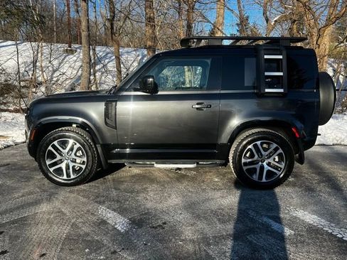 Used 2024 Land Rover Defender 90 X-Dynamic SE image 2