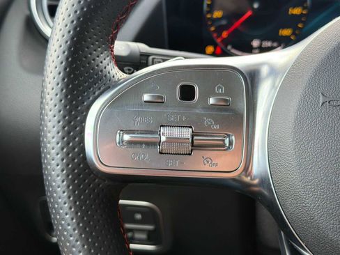 Used 2022 Mercedes-Benz GLA 250 4MATIC image 29