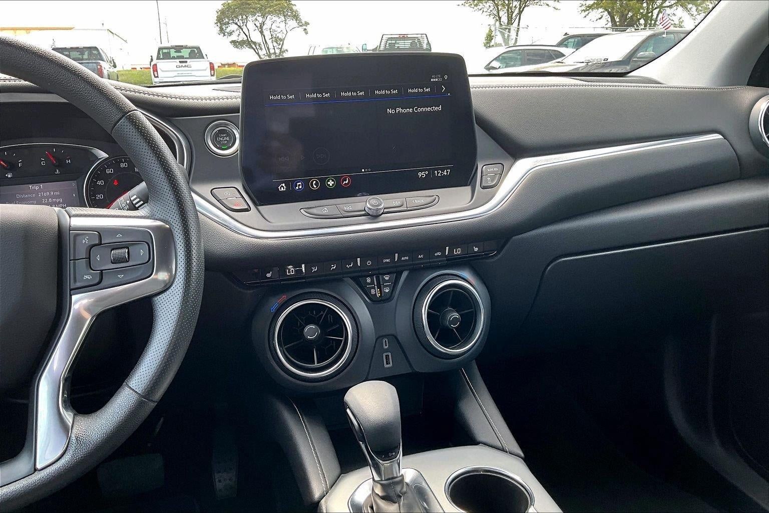 Used 2025 Chevrolet Blazer LT AWD/4WD image 6