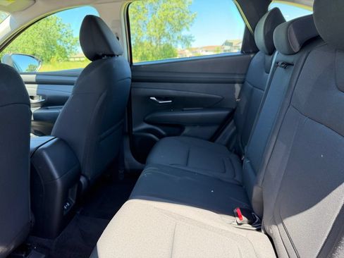 Used 2025 Hyundai Tucson SE FWD image 23
