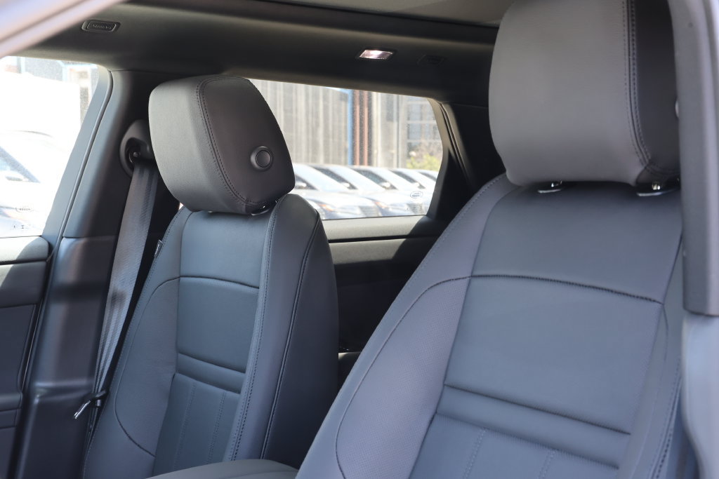 New 2026 Land Rover Range Rover Evoque S AWD/4WD image 11