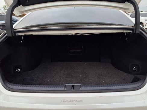 Used 2019 Lexus ES 350 w/ Premium Package image 11