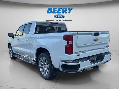 Used 2022 Chevrolet Silverado 1500 High Country w/ Technology Package AWD/4WD image 6