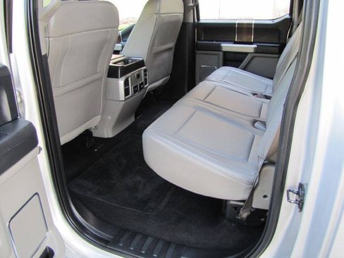 Used 2017 Ford F150 Lariat RWD image 18