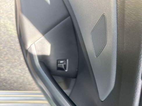 New 2025 Volkswagen Jetta SE image 7