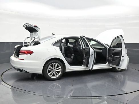 Used 2020 Volkswagen Passat 2.0T SE w/ Sunroof Package FWD image 28