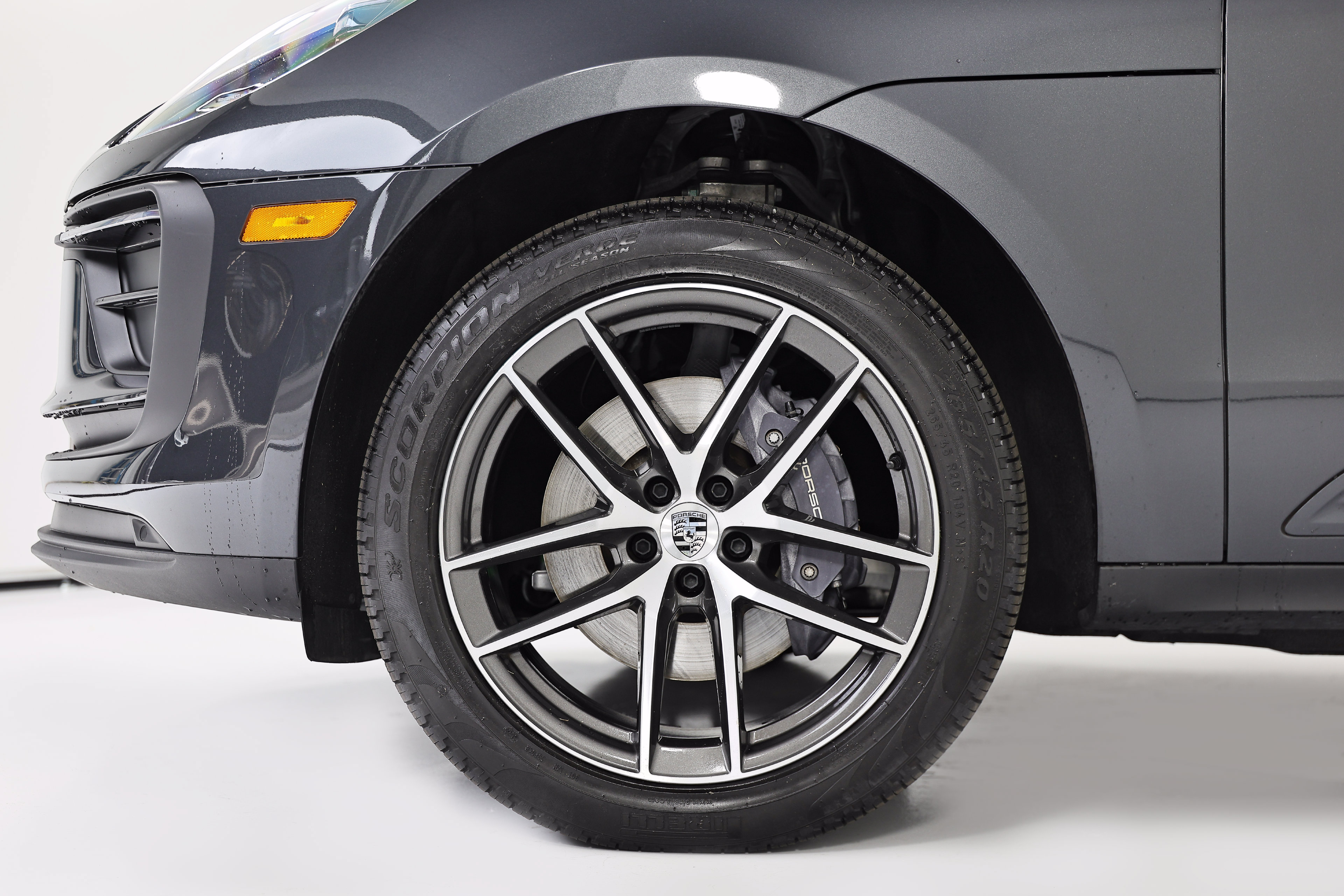 Certified 2026 Porsche Macan AWD/4WD image 12