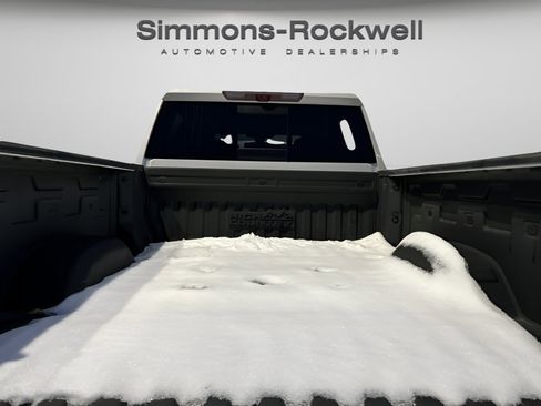 Used 2023 Chevrolet Silverado 2500 High Country w/ Z71 Off-Road Package image 9