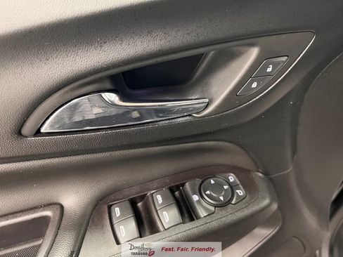 Used 2022 Chevrolet Equinox LT FWD image 23