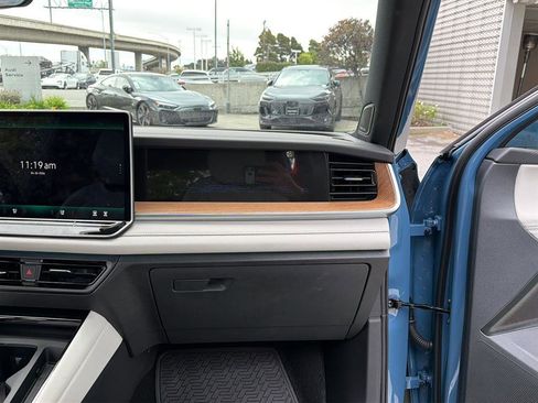 Used 2026 Volkswagen Tiguan SEL R-Line AWD/4WD image 11