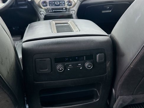 Used 2017 GMC Yukon Denali RWD image 27
