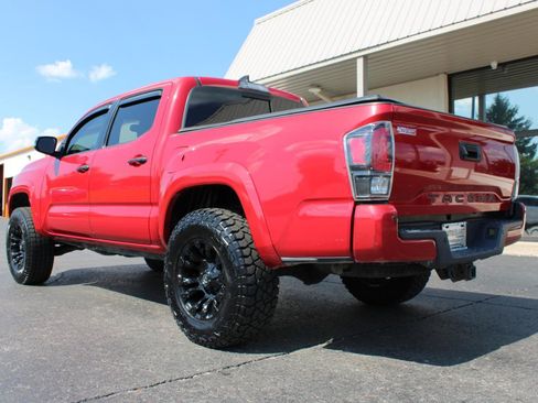 Used 2017 Toyota Tacoma Limited w/ Tow Package AWD/4WD image 10