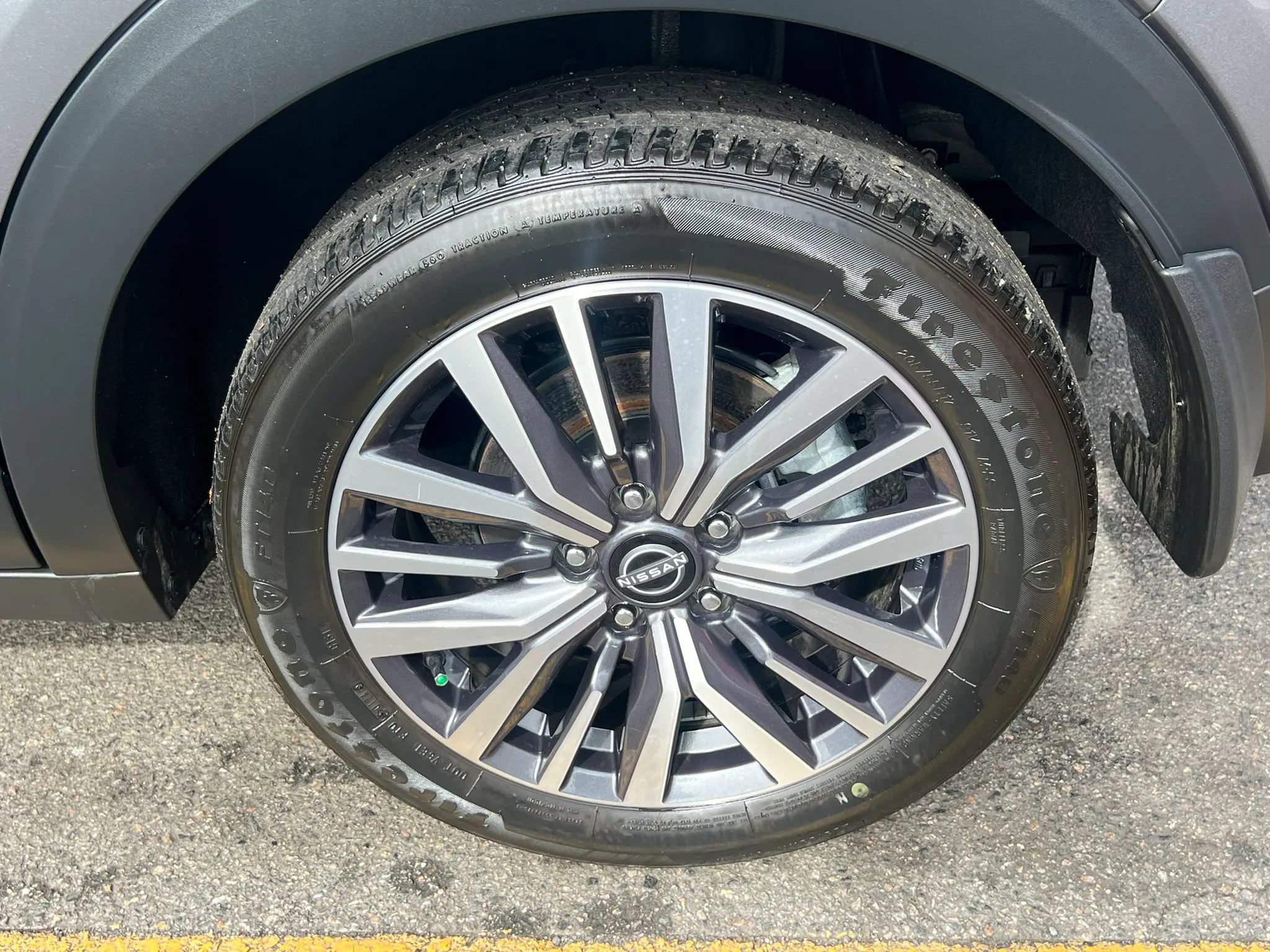 Used 2024 Nissan Kicks SV w/ Exterior Package FWD image 11