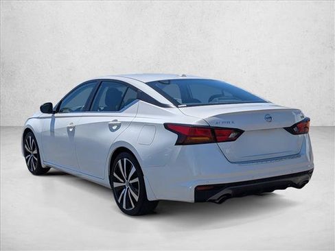 Used 2022 Nissan Altima 2.5 SR FWD image 8