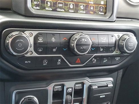 Used 2019 Jeep Wrangler Unlimited Rubicon image 17