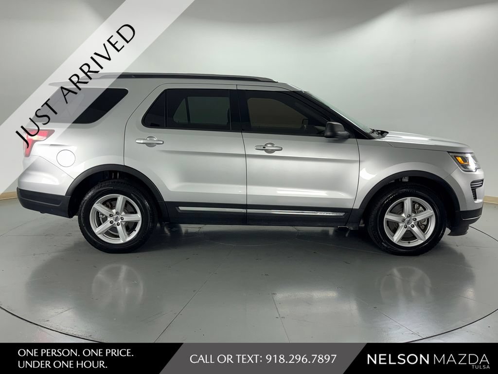 Used 2019 Ford Explorer XLT FWD image 5