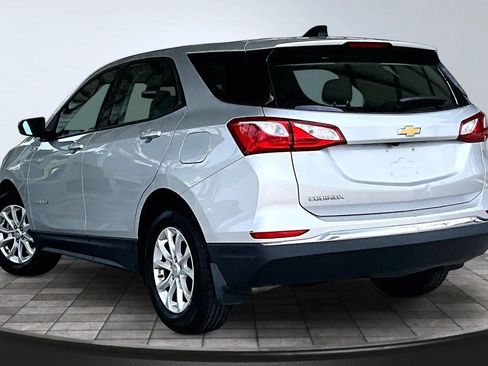 Used 2018 Chevrolet Equinox LS FWD image 4
