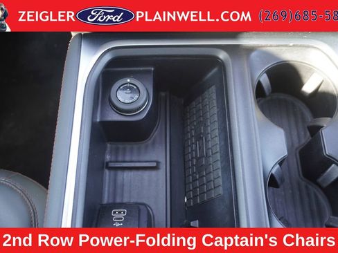 Used 2025 Ford Expedition Active AWD/4WD image 31