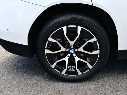 Used 2026 BMW X3 xDrive30i w/ Premium Package AWD/4WD image 9