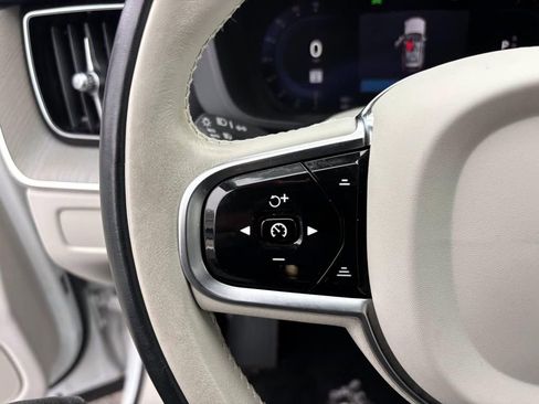 Used 2023 Volvo XC60 B5 Plus w/ Climate Package image 17