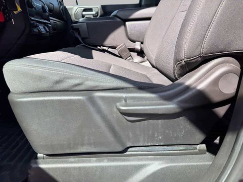 Used 2021 Chevrolet Silverado 1500 Custom w/ Safety Confidence Package image 18