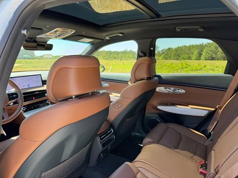 New 2026 Genesis GV70 2.5T Advanced AWD/4WD image 24