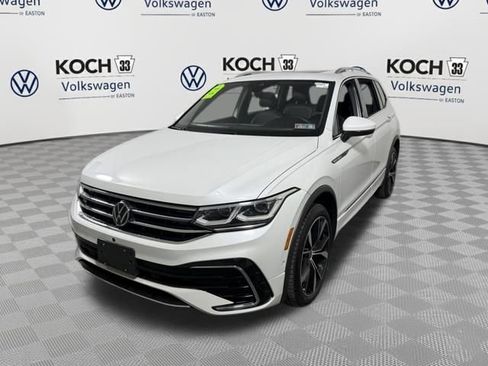 Used 2022 Volkswagen Tiguan SEL R-Line image 3