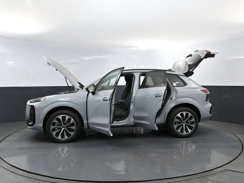 New 2026 Audi Q3 quattro 2.0T AWD/4WD image 32
